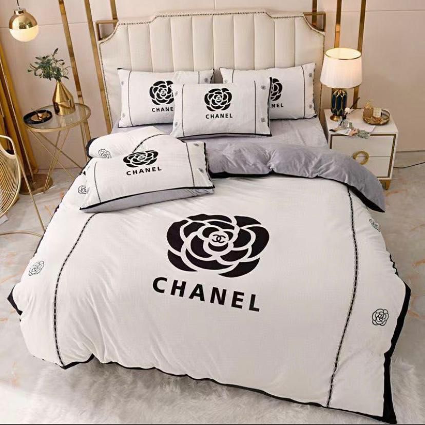 Versace 6 pieces Bed Cover Set Code C055