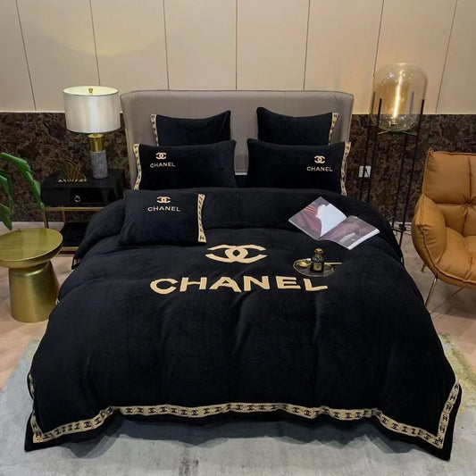 Chanel 6 pieces Bed Cover Set Code C068